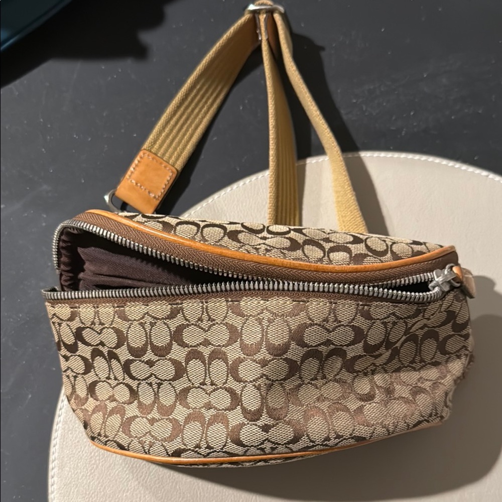 Coach Signature Canvas Cosmetic Case in Brown Tan
